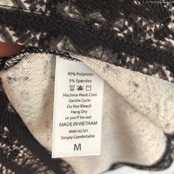 Lularoe M Cassie Skirt. - Picture 2 of 3